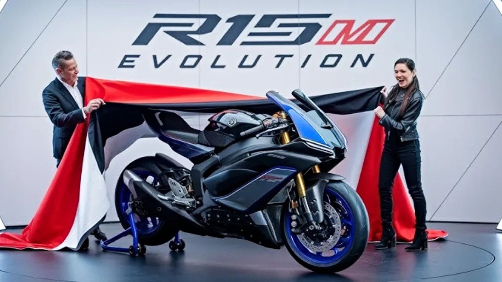 Yamaha R15M