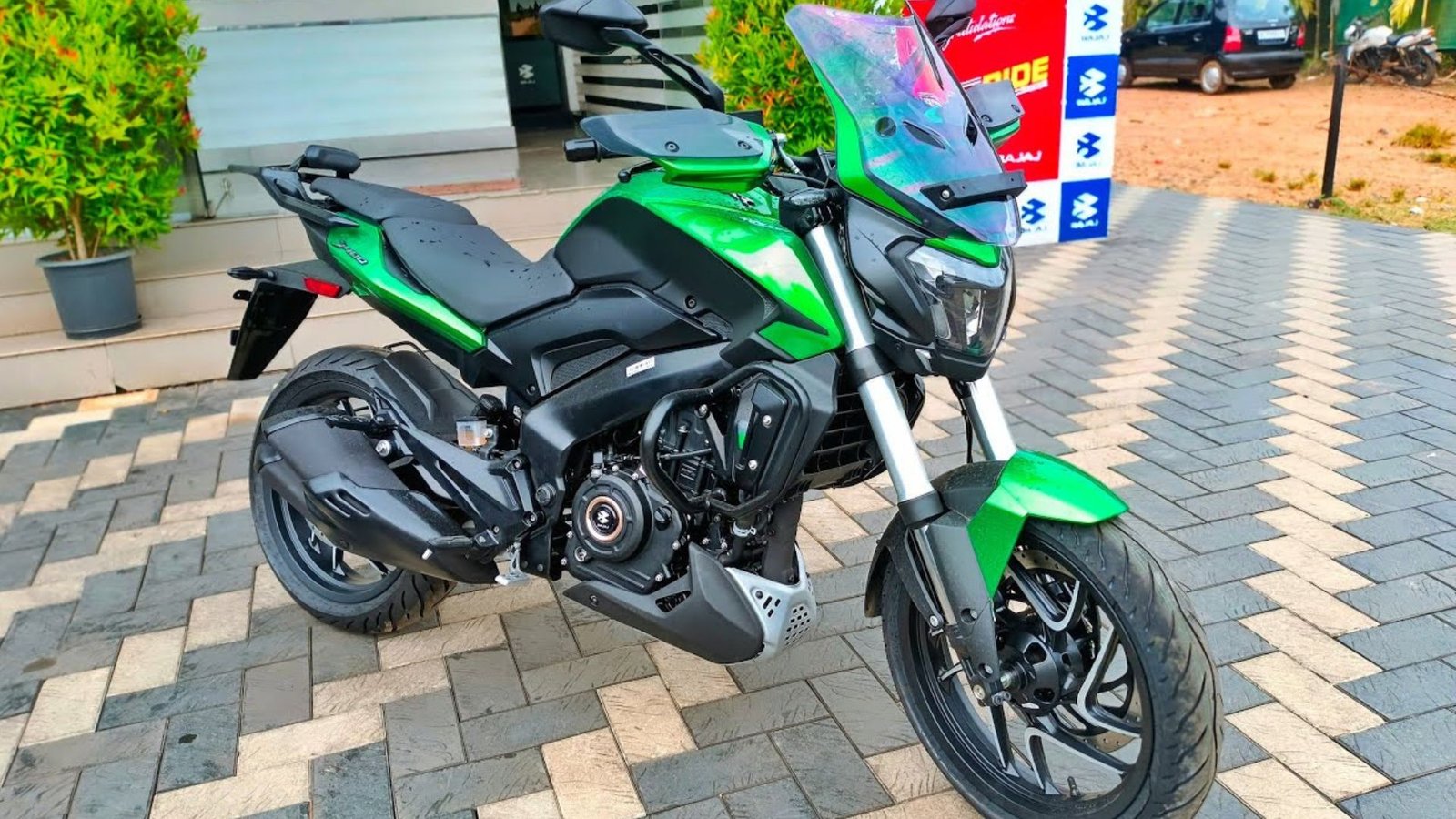 Bajaj Dominar 400